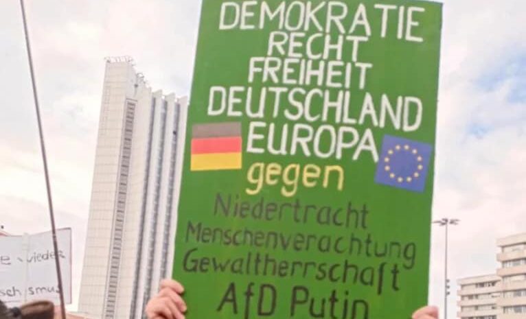 Vogtlandgrüne beim Protest gegen Rechtsextremismus in Chemnitz